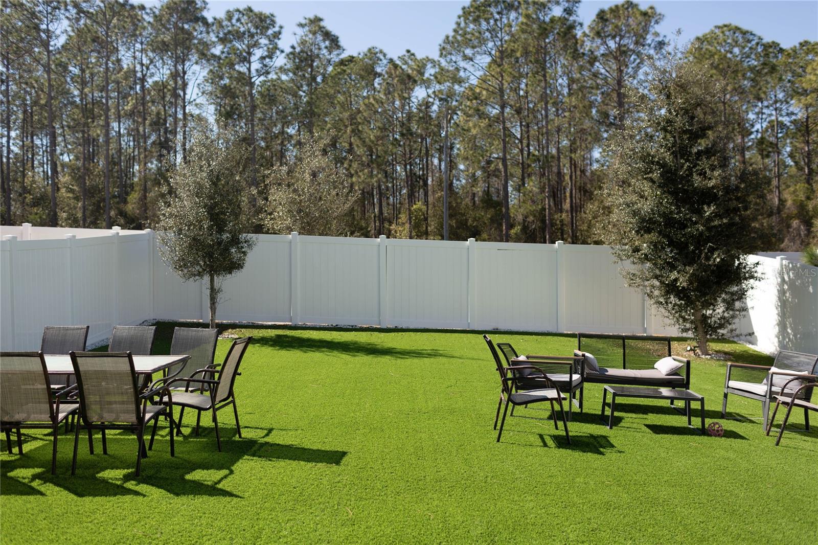 2015 HEMINGWAY CIRCLE