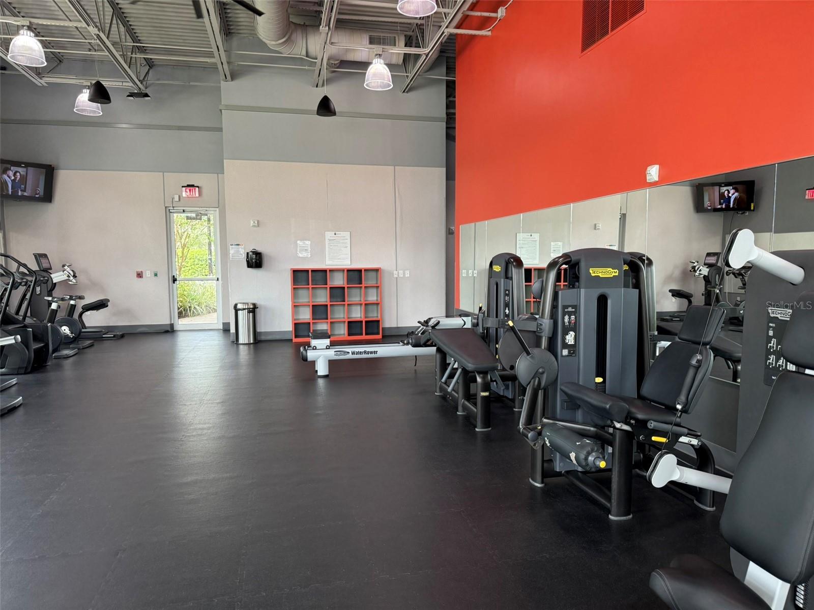 LAUREL POINTE PH 1 - Residential Lease