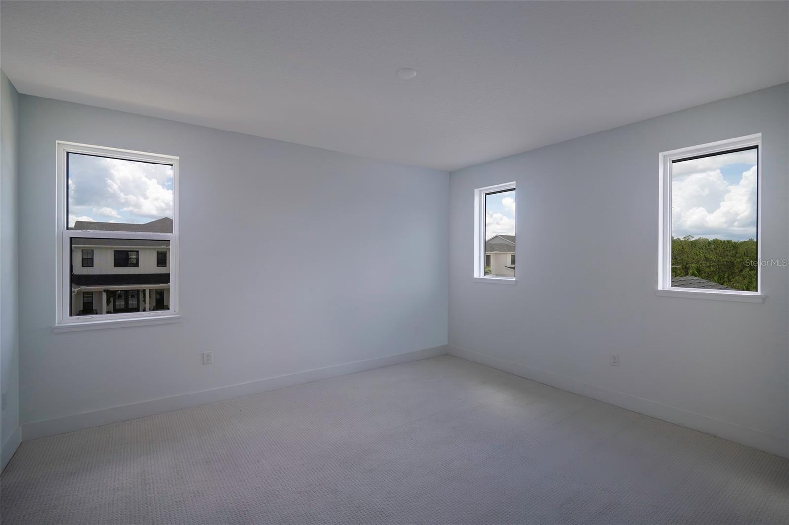 LAUREL POINTE PH 1 - Residential Lease