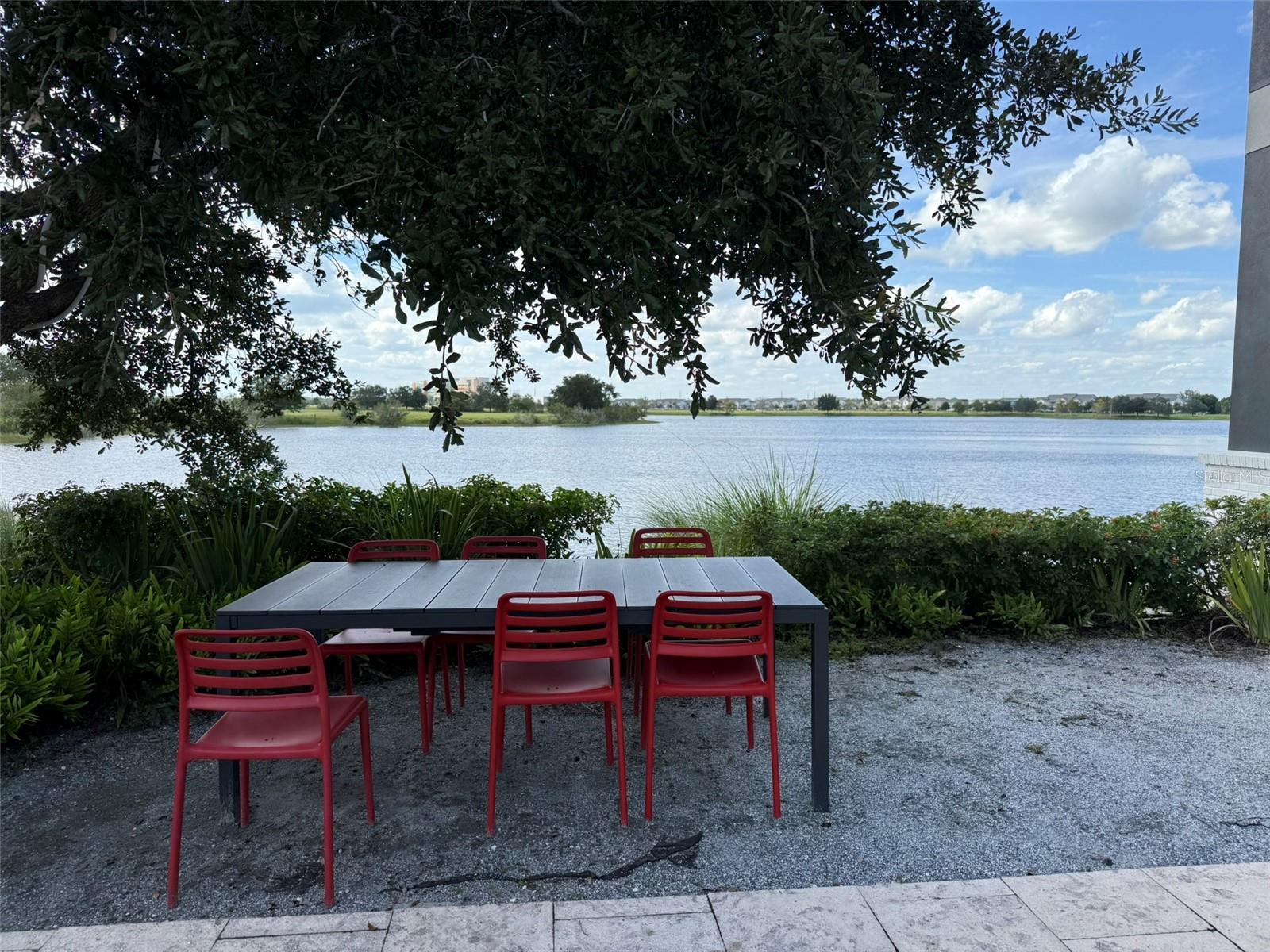 LAUREL POINTE PH 1 - Residential Lease