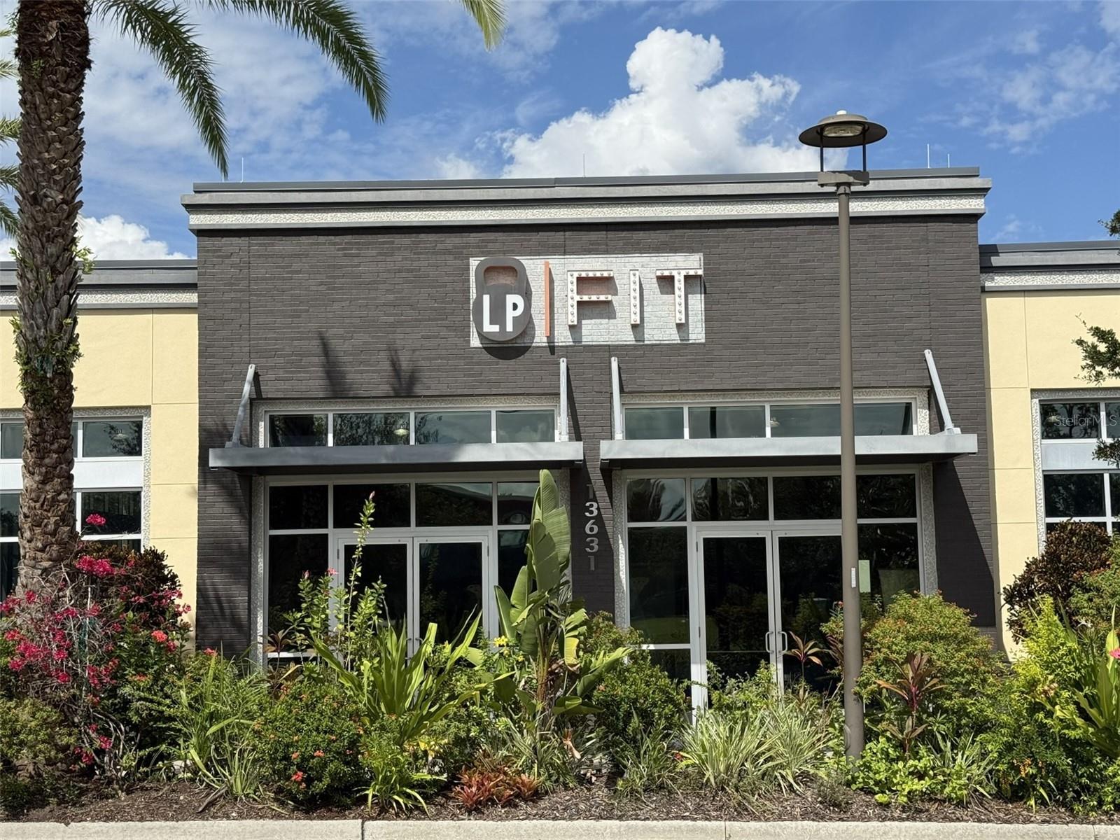 LAUREL POINTE PH 1 - Residential Lease