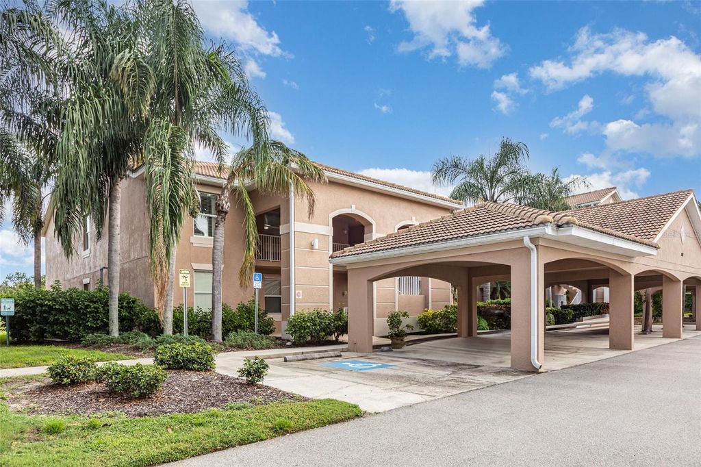 Photo of 1011 Fairwaycove Lane #201, Bradenton, FL 34212 (MLS # A4665844)