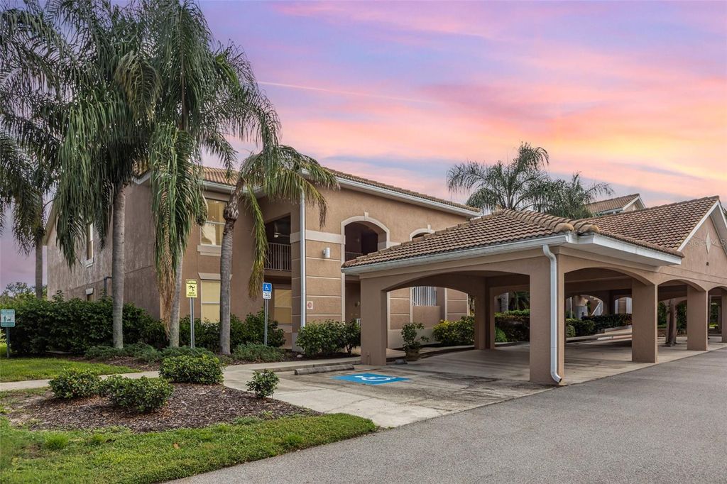 Photo of 1011 Fairwaycove Lane #201, Bradenton, FL 34212 (MLS # A4665844)