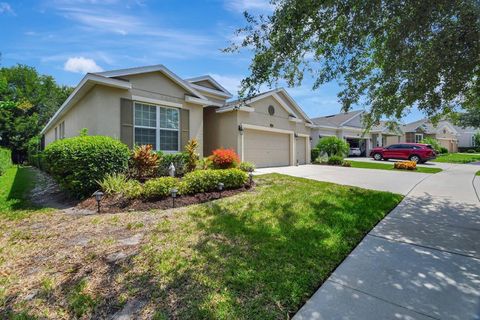 A home in DELAND