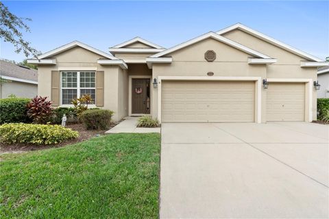 A home in DELAND