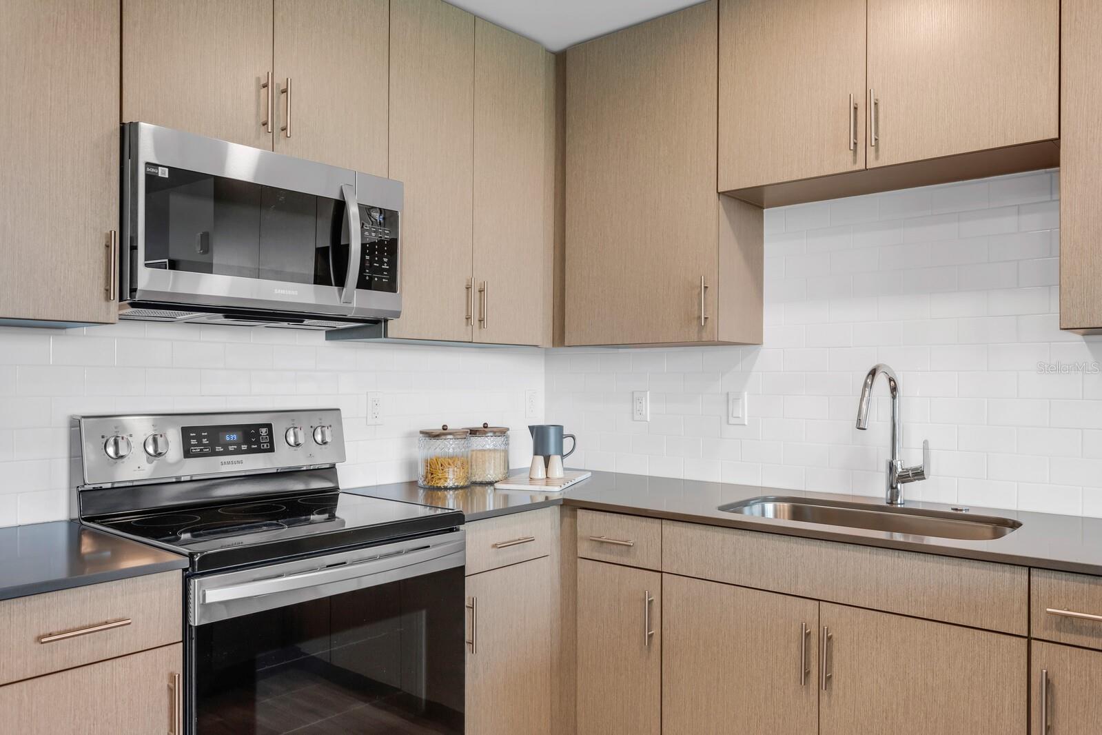 THE STRAND - Residential