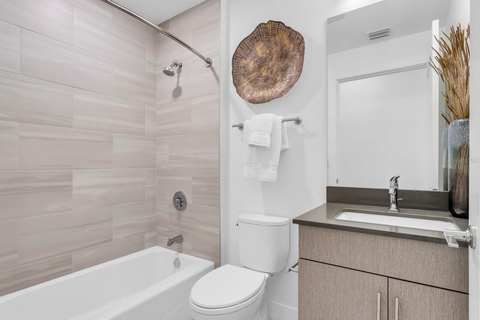 THE STRAND - Residential