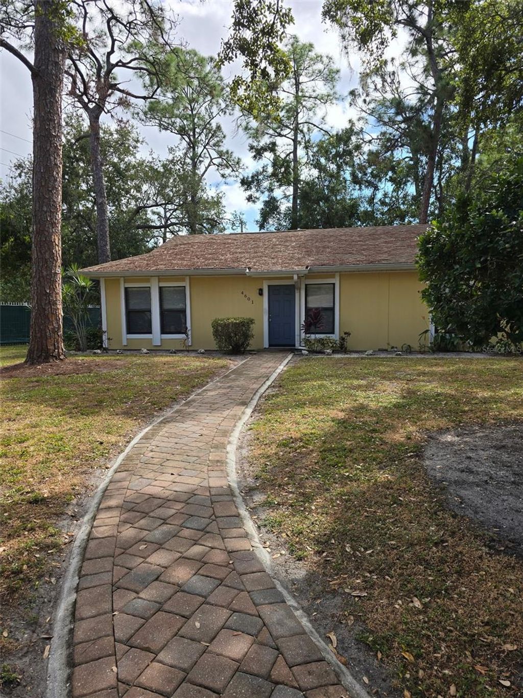Photo of 4601 Summer Drive, Sarasota, FL 34234 (MLS # A4671019)