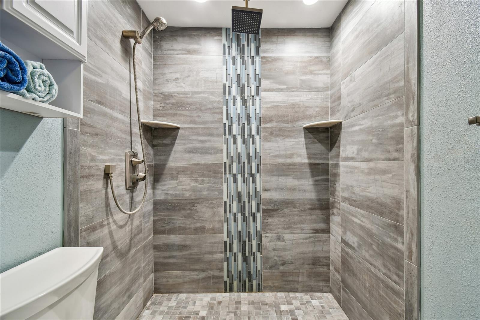 BEACON SQUARE - Residential