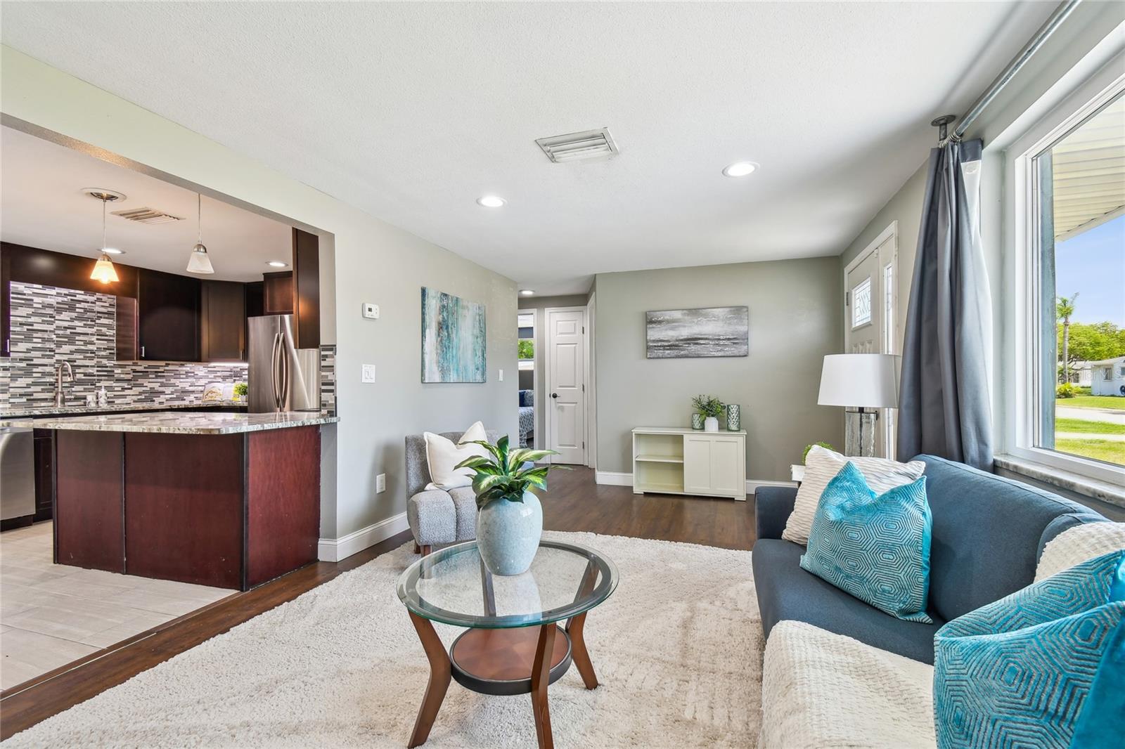 BEACON SQUARE - Residential