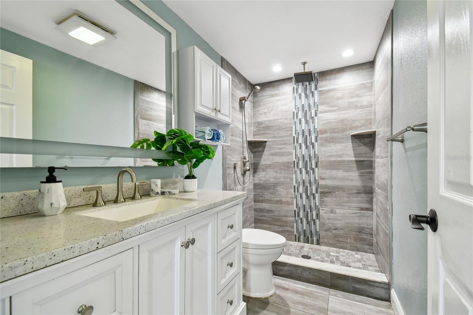 BEACON SQUARE - Residential