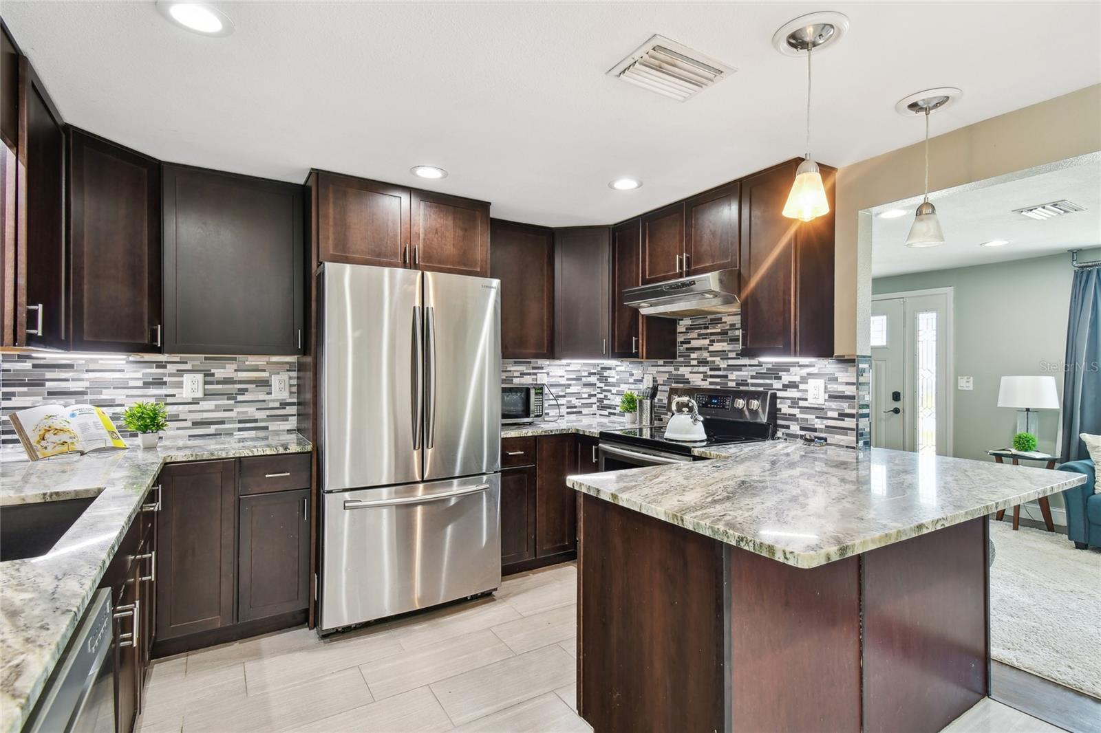 BEACON SQUARE - Residential