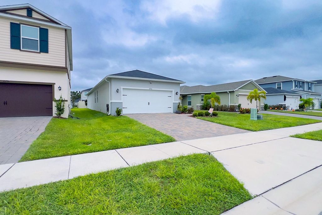 Photo of 2755 Meadow Stream Way, Clermont, FL 34714 (MLS # O6352245)