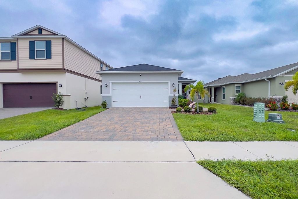 Photo of 2755 Meadow Stream Way, Clermont, FL 34714 (MLS # O6352245)