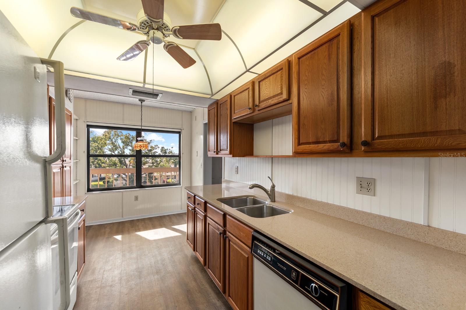 505 30TH AVENUE W E304