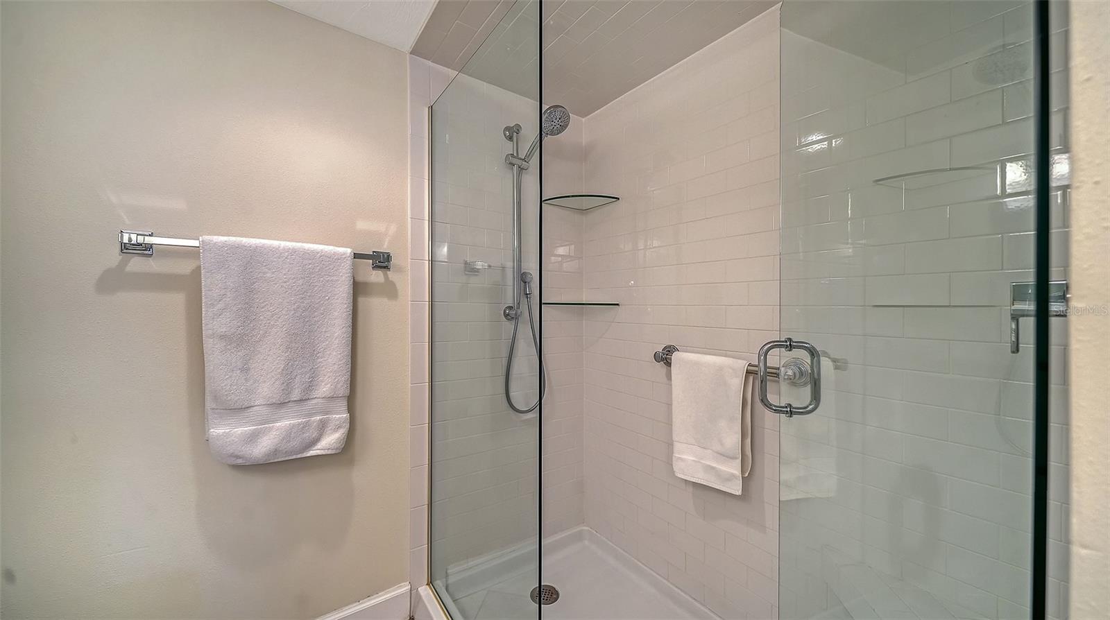 ISLAND REEF - Residential