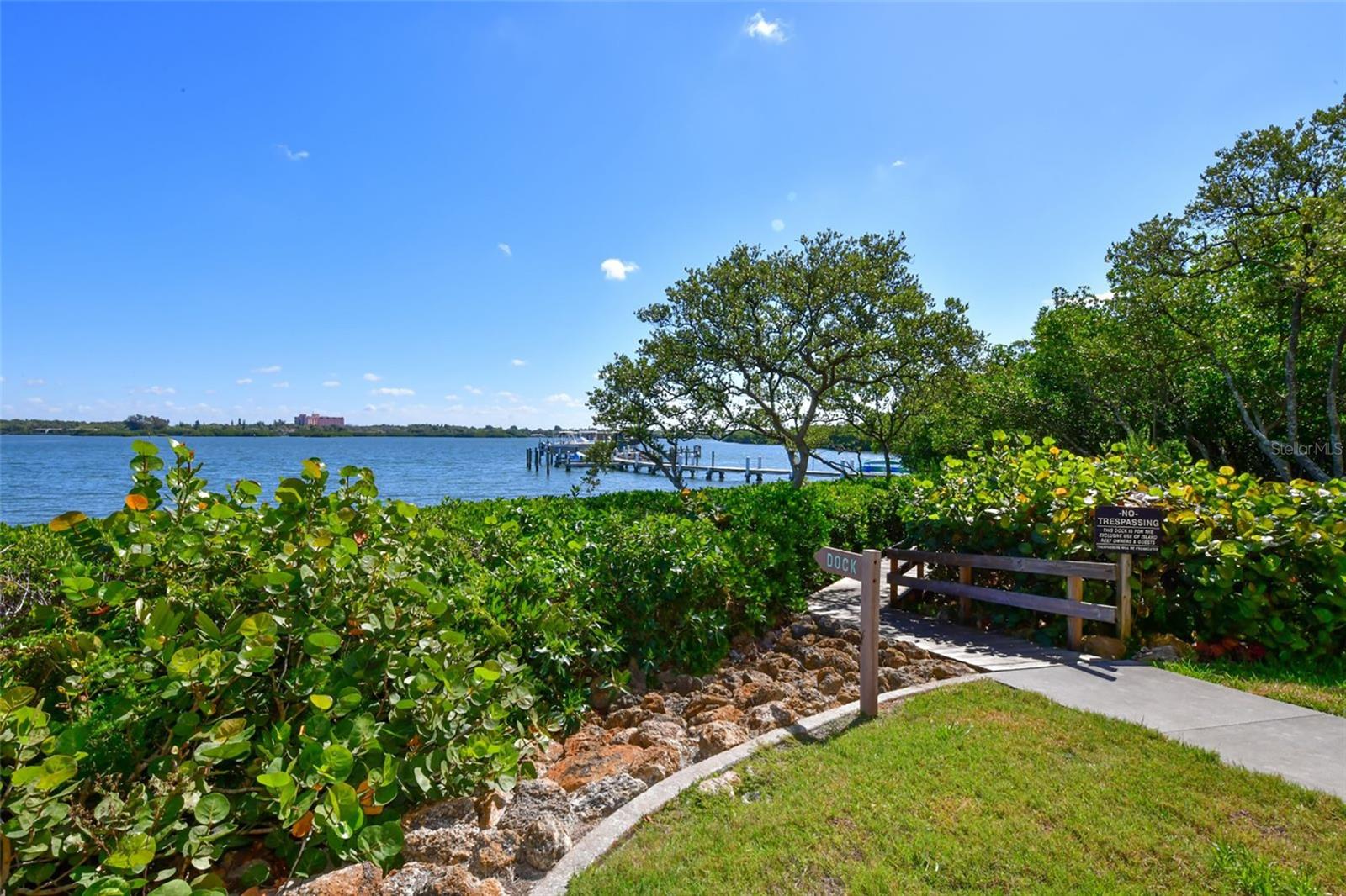 ISLAND REEF - Residential