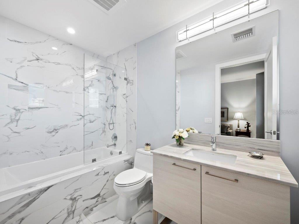 VUE SARASOTA BAY - Residential