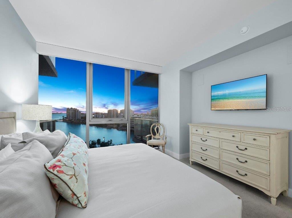 VUE SARASOTA BAY - Residential