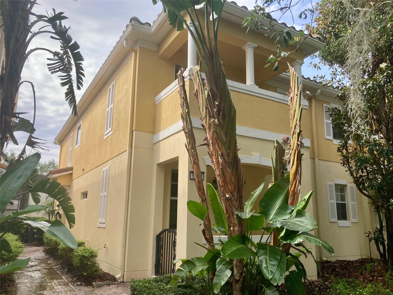 8639 LOWER VILLAGEWALK CIRCLE