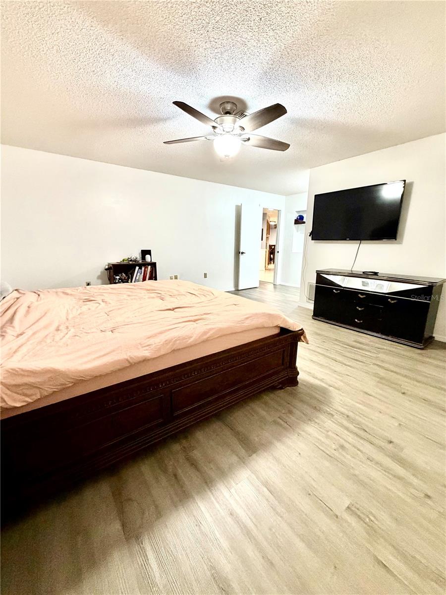 ROLLING OAKS ESTATES - Residential