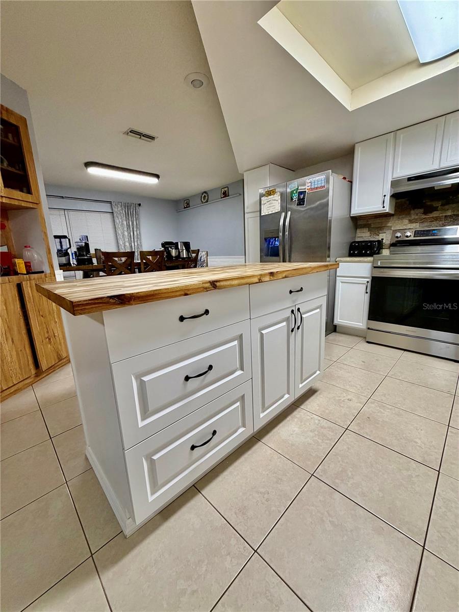 ROLLING OAKS ESTATES - Residential