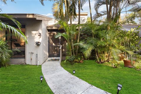 Photo of 2584 Arboretum Circle #20, Sarasota, FL 34232 (MLS # A4671220)