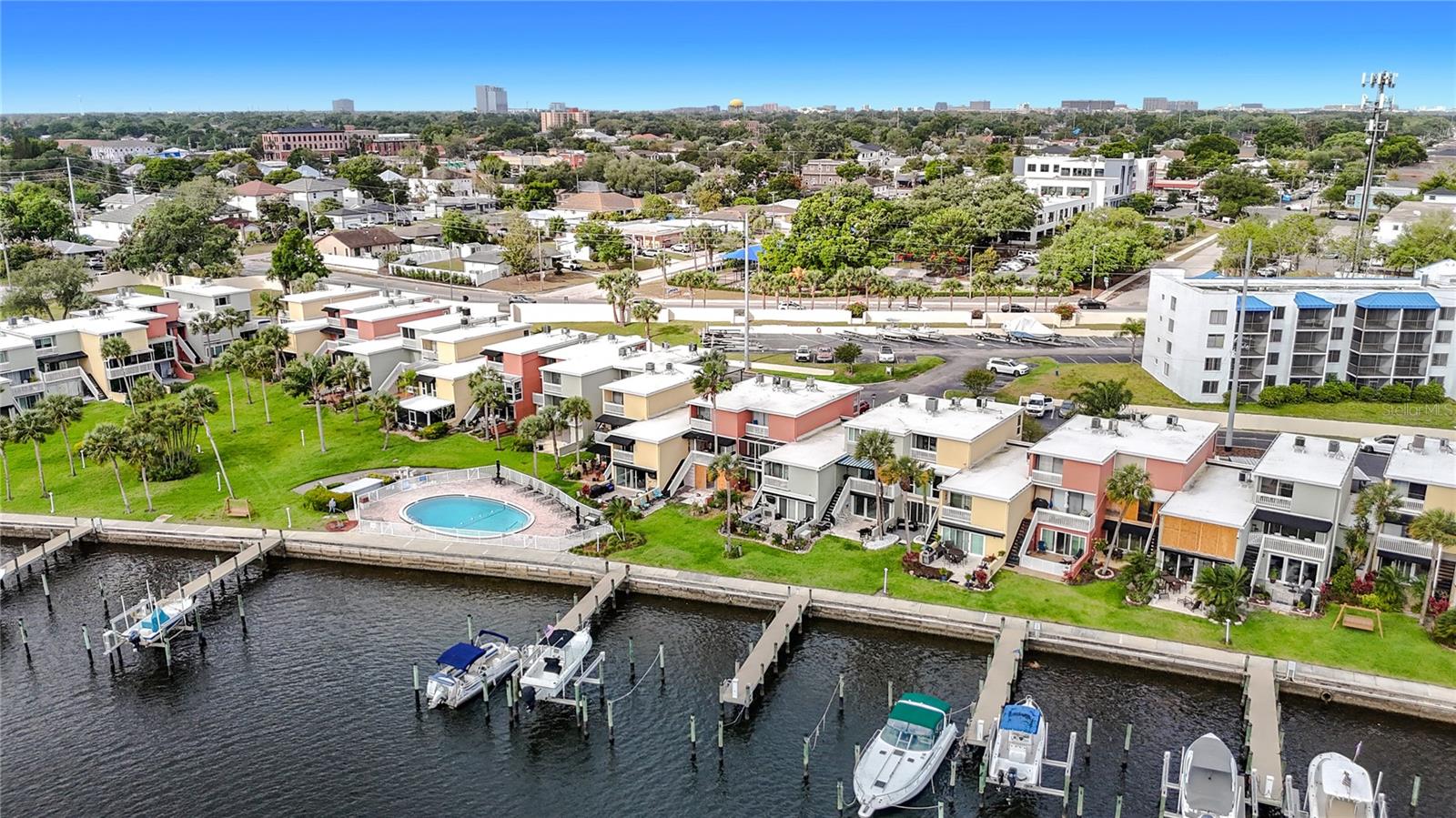 THE MARINA CLUB OF TAMPA A CON - Residential