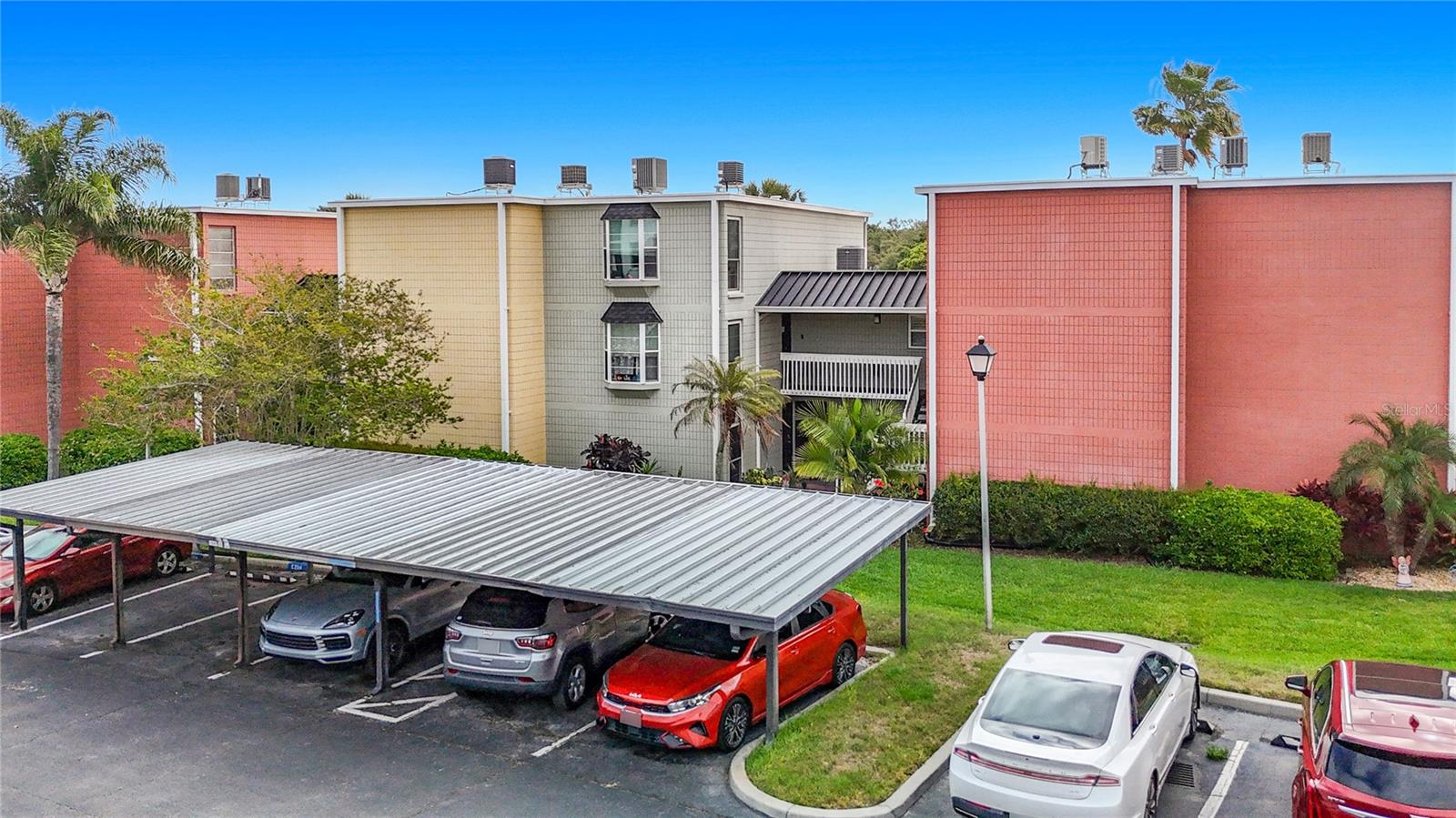 THE MARINA CLUB OF TAMPA A CON - Residential