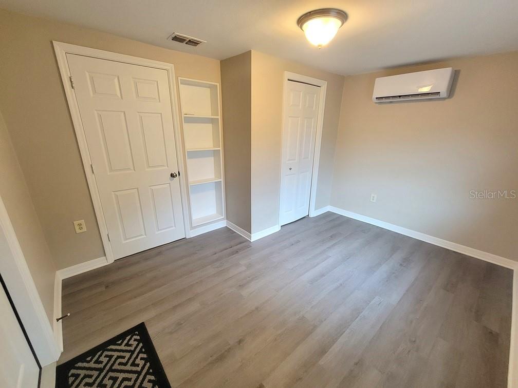 REGENCY PARK - Residential Lease