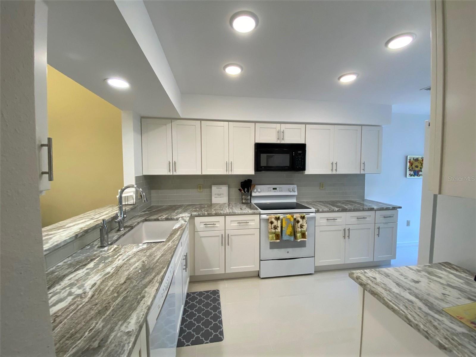 WOODLAND GREEN A CONDO OR1292/637 - Residential Lease