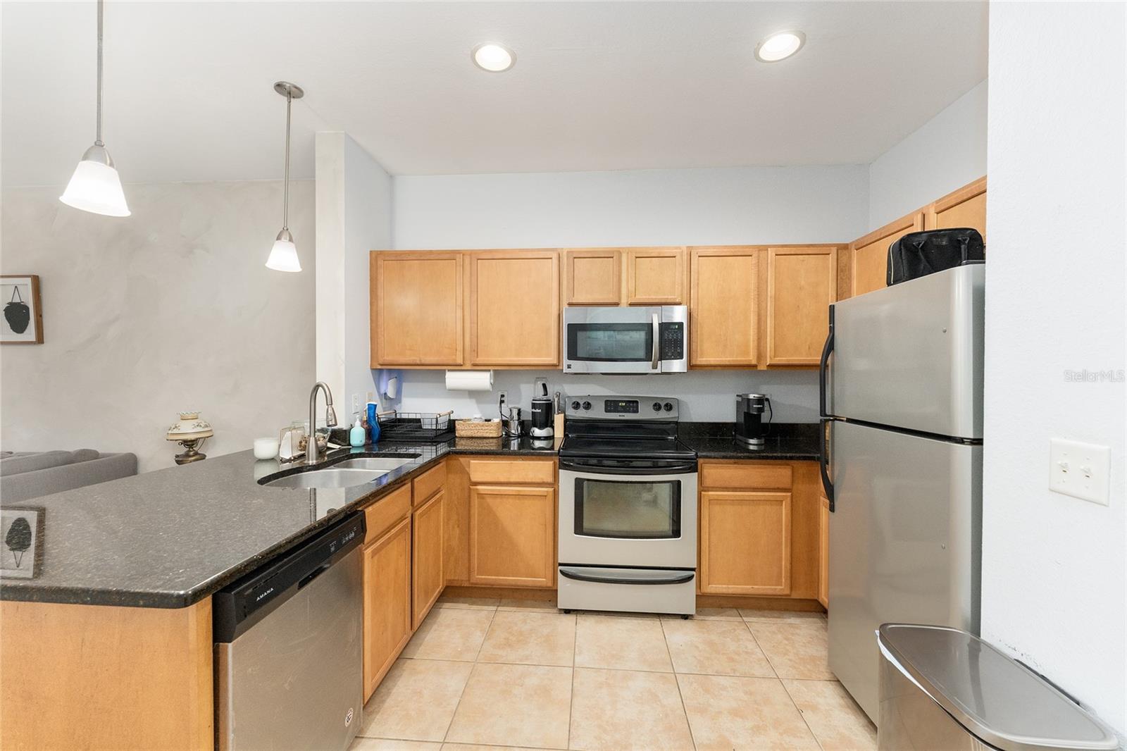 CHASE HOLLOW LLC PH 3 - Residential