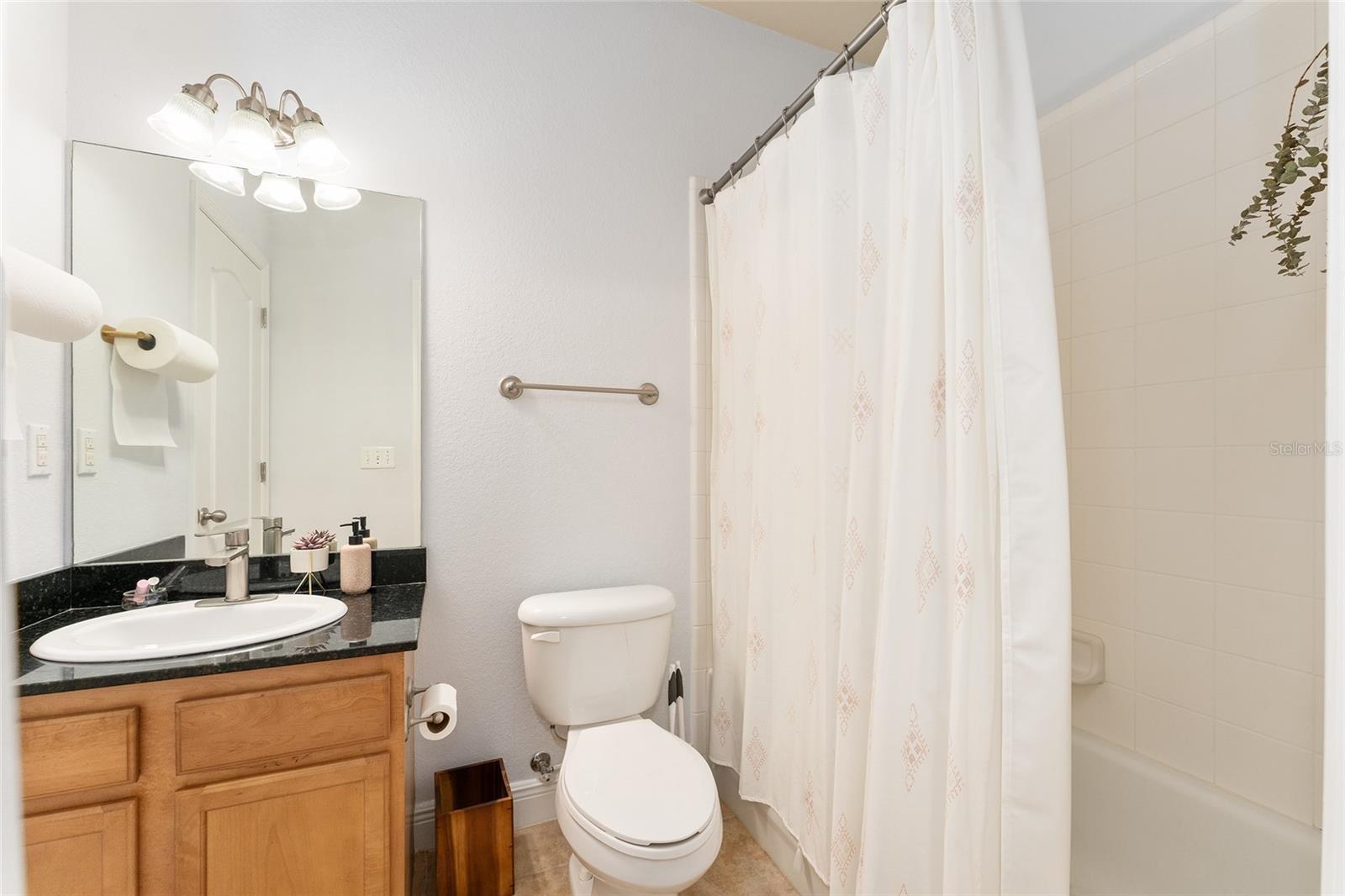 CHASE HOLLOW LLC PH 3 - Residential