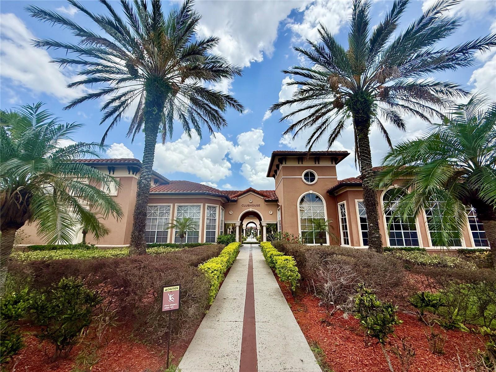 5512 METROWEST BOULEVARD 201