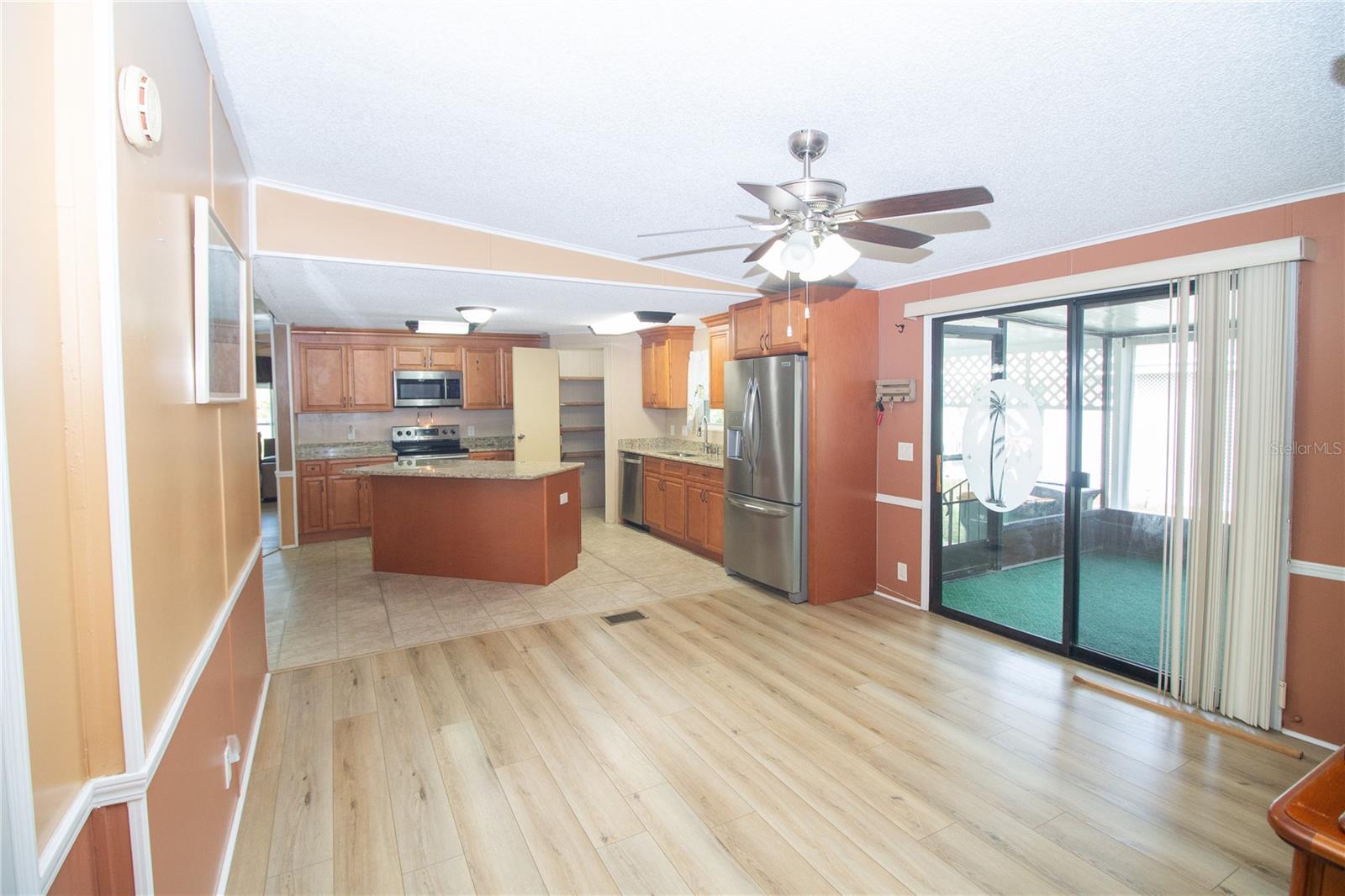 TAVARES LAKE FRANCES ESTATES - Residential