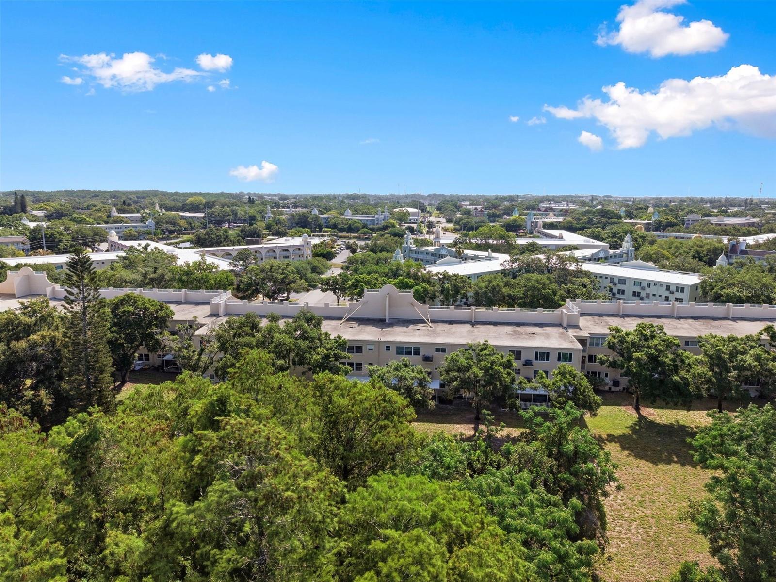 ON TOP OF THE WORLD - Residential