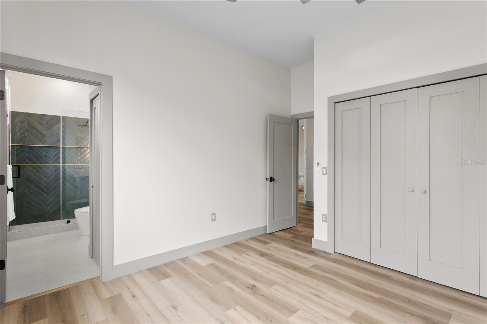 RIVER WATCH - Residential