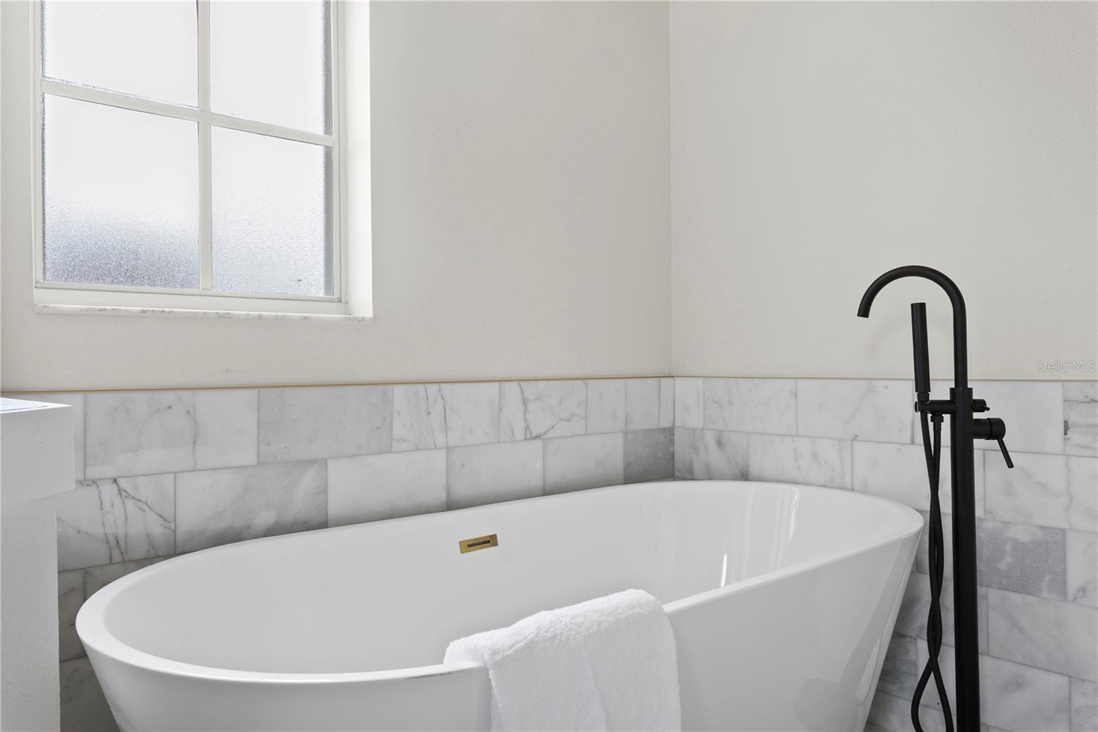 RIVER WATCH - Residential