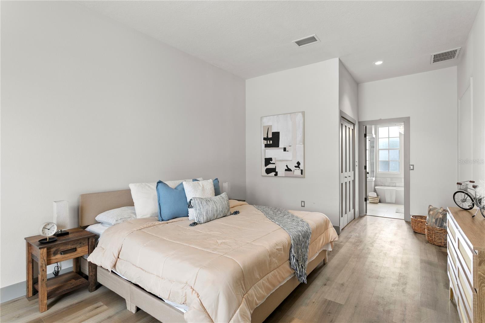 RIVER WATCH - Residential