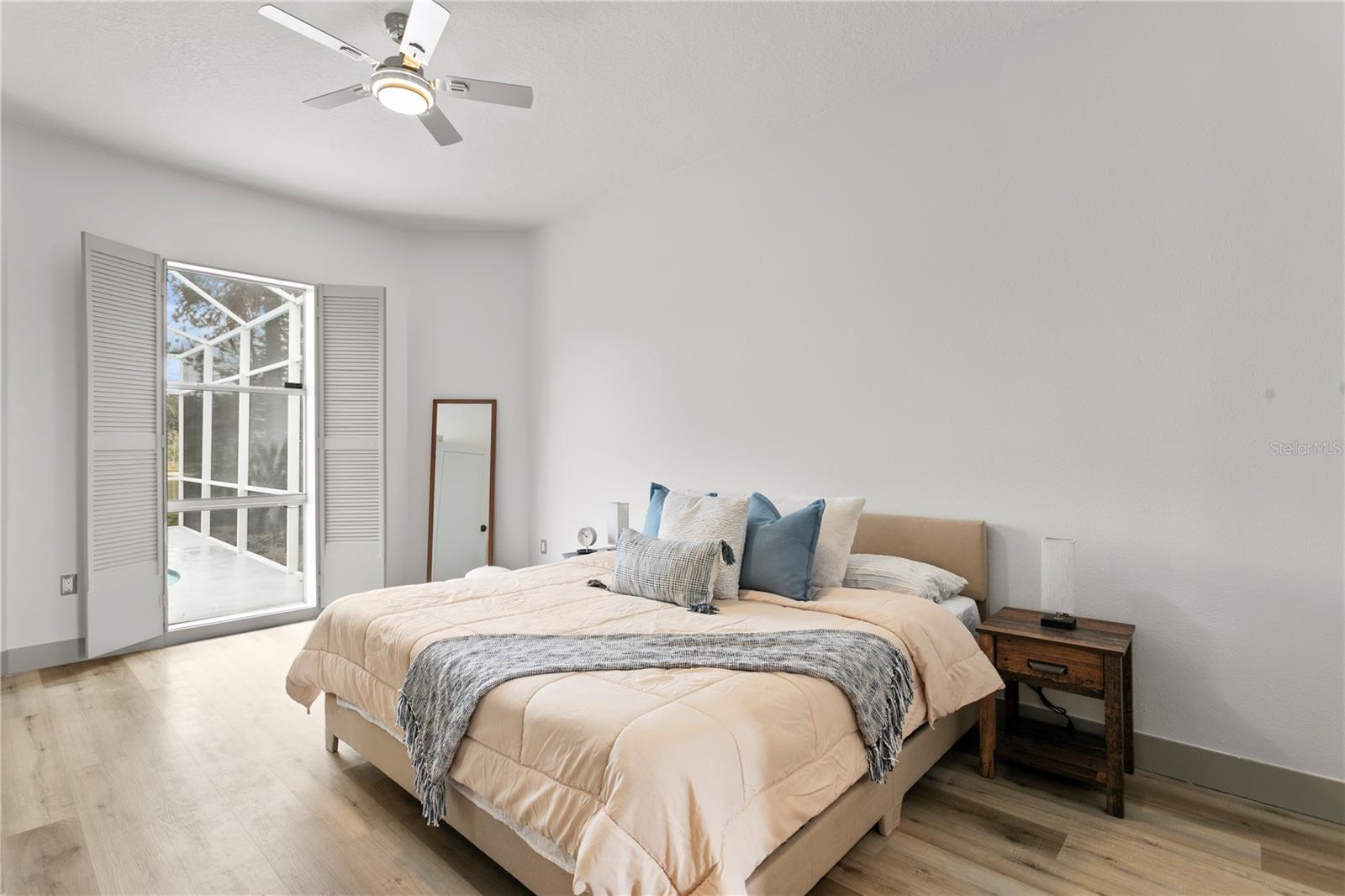 RIVER WATCH - Residential