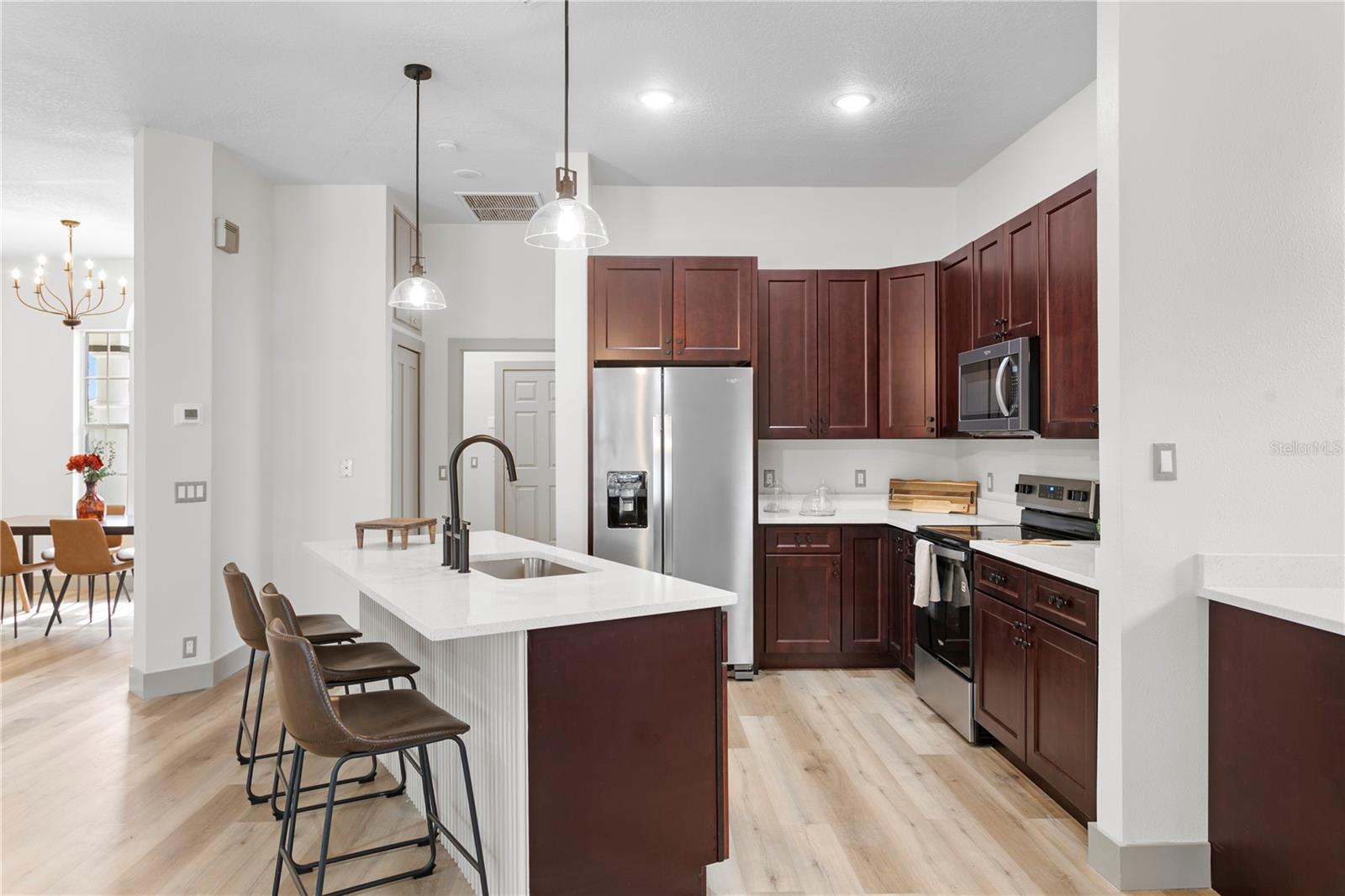 RIVER WATCH - Residential