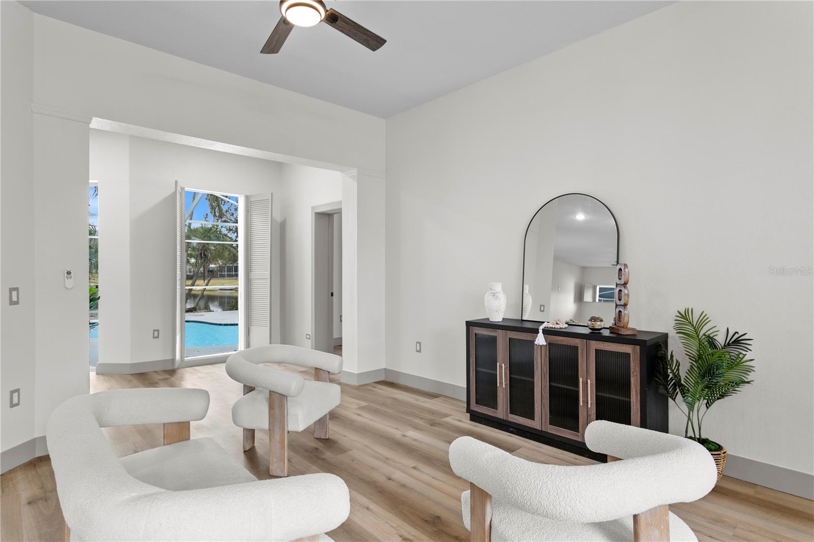 RIVER WATCH - Residential