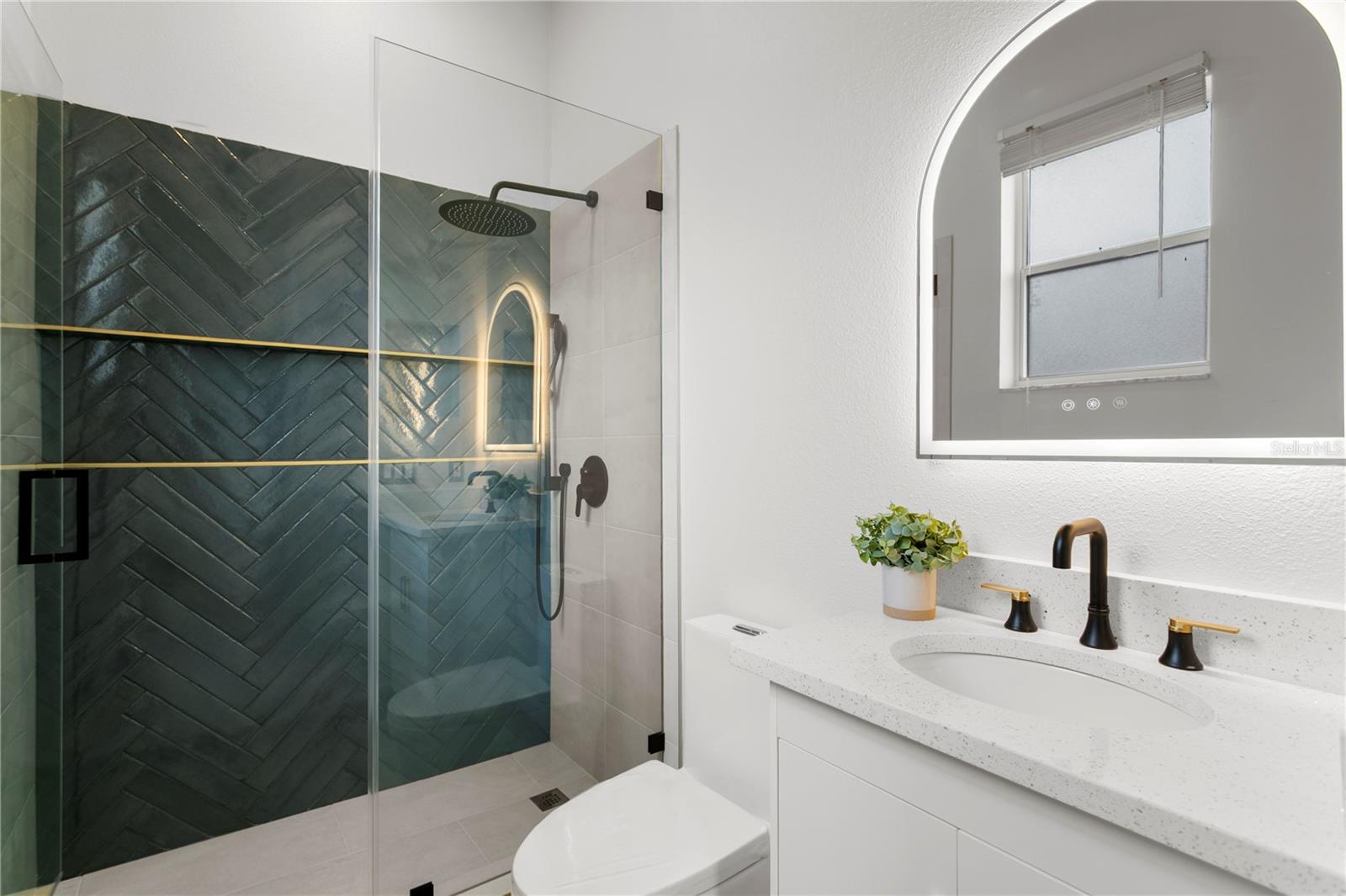 RIVER WATCH - Residential