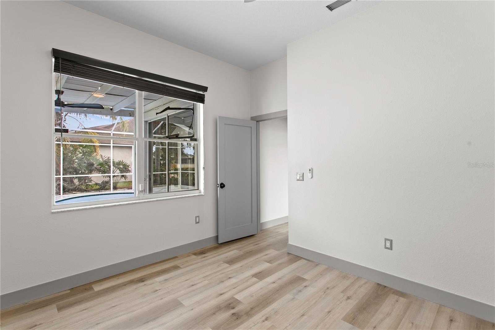 RIVER WATCH - Residential