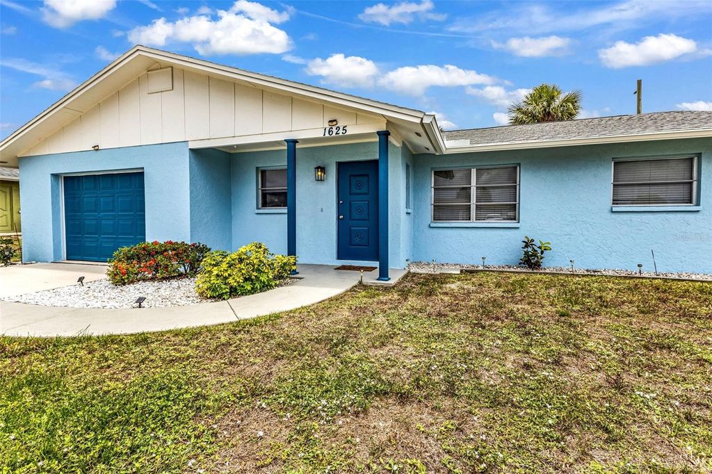 Photo of 1625 Loralin Drive, Englewood, FL 34223 (MLS # C7527099)