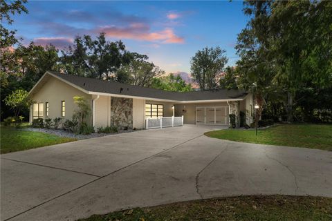 A home in HOMOSASSA