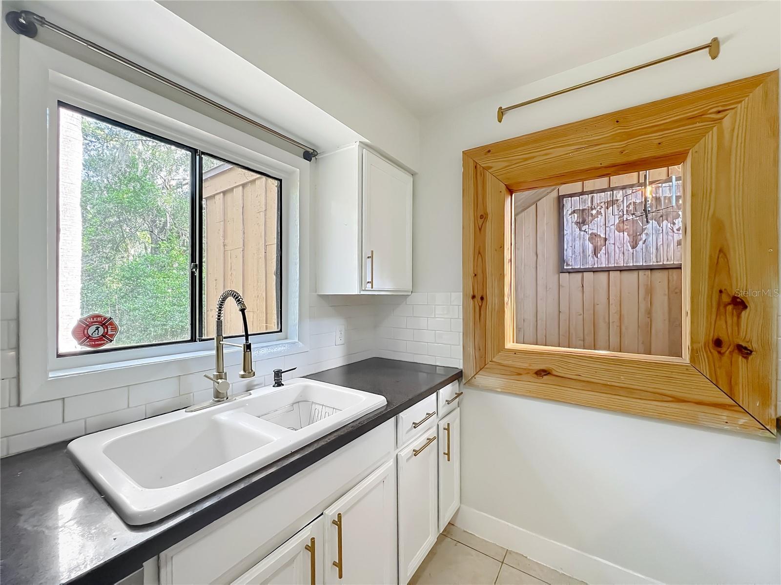 CROWN OAKS 1ST ADD - Residential