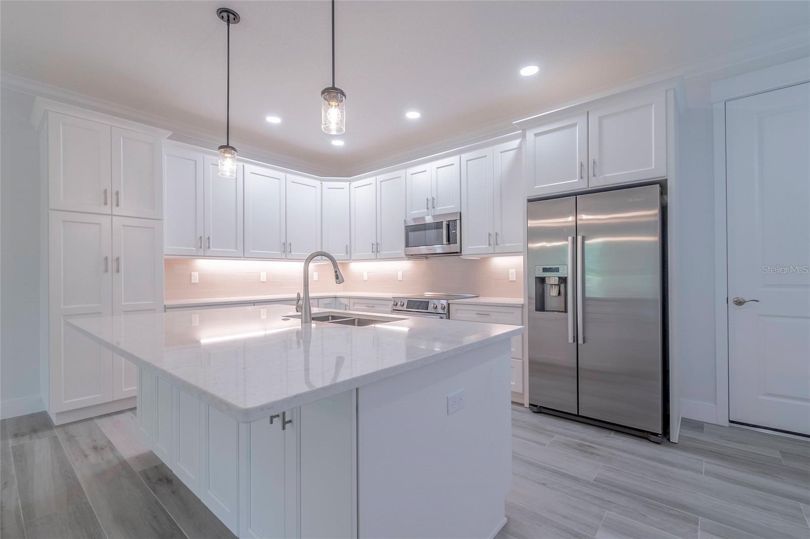 ISLES/VENETIAN BAY - Residential Lease