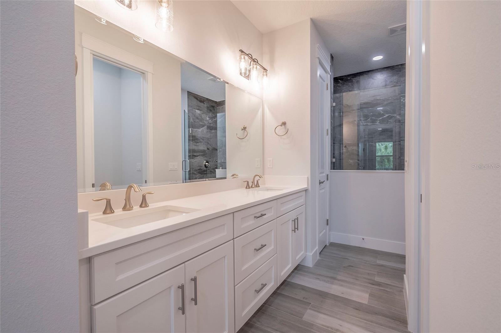 ISLES/VENETIAN BAY - Residential Lease