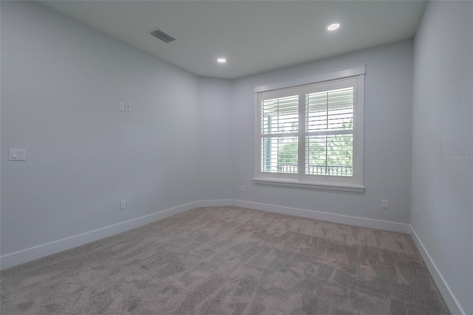ISLES/VENETIAN BAY - Residential Lease